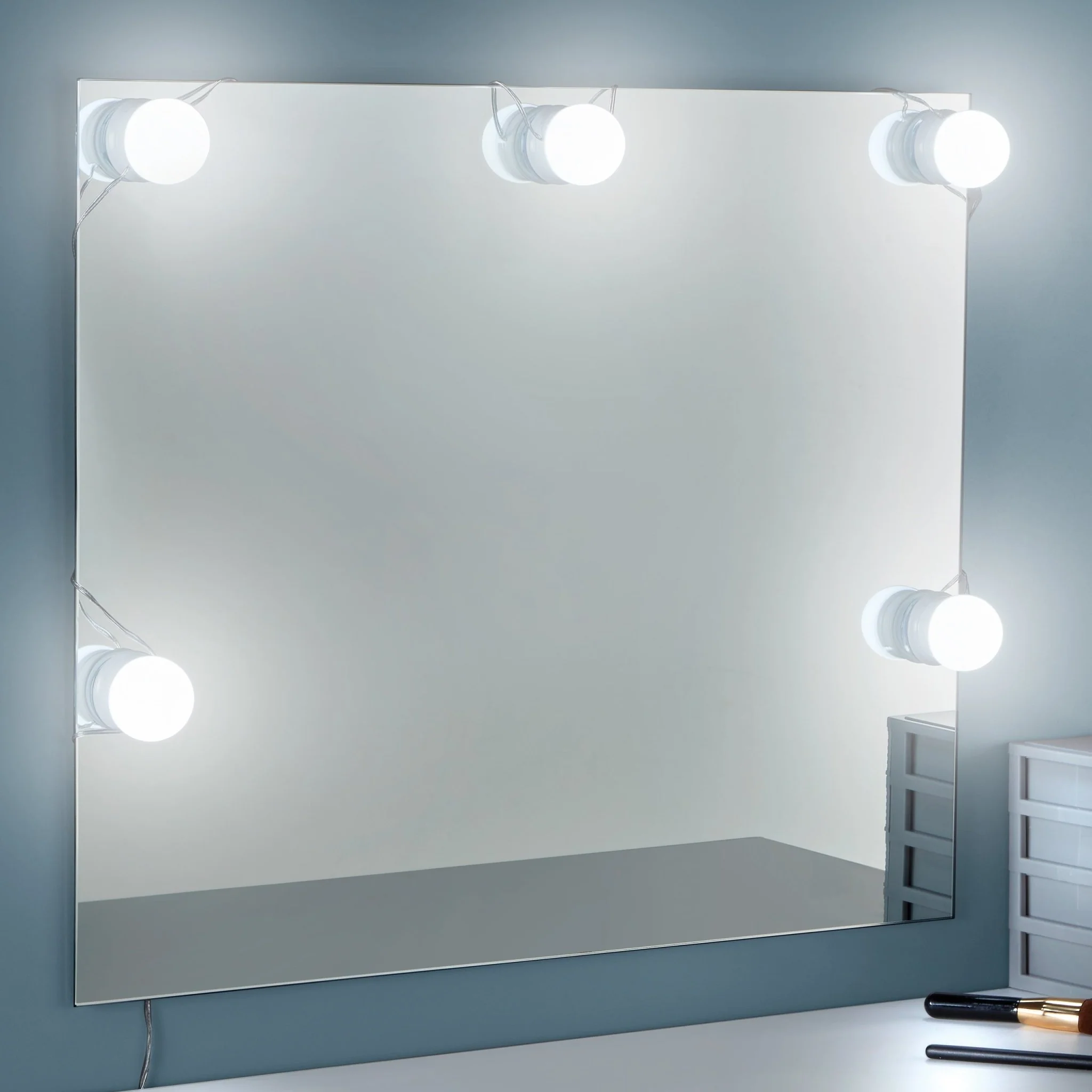 Hollywood Leds - Image 2