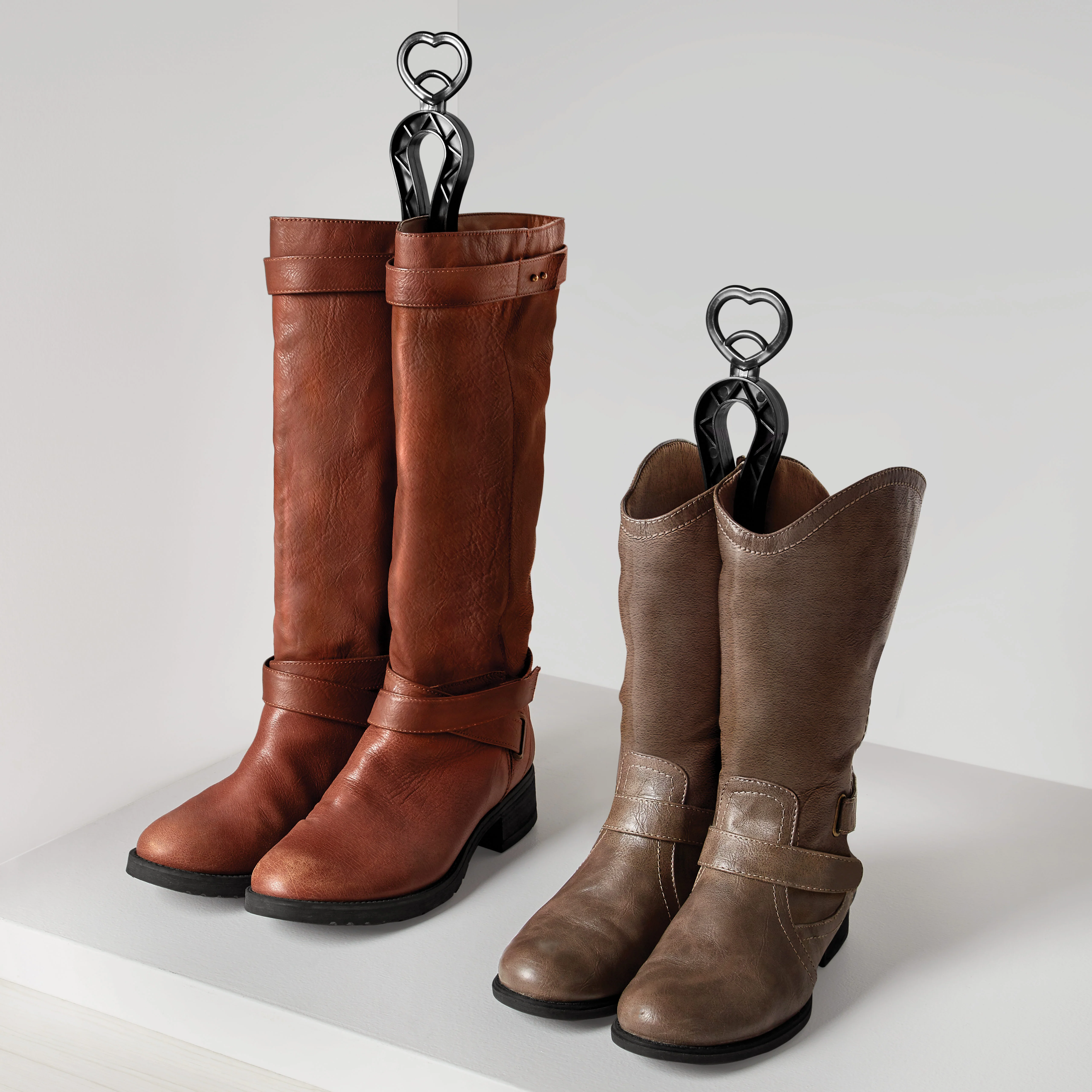  Sujeta Botas - Image 3